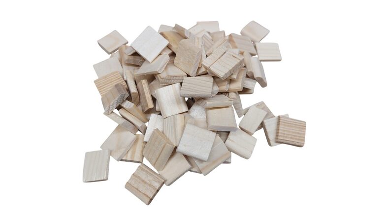 Koka plāksnītes 18x18x5mm (100 gab.)